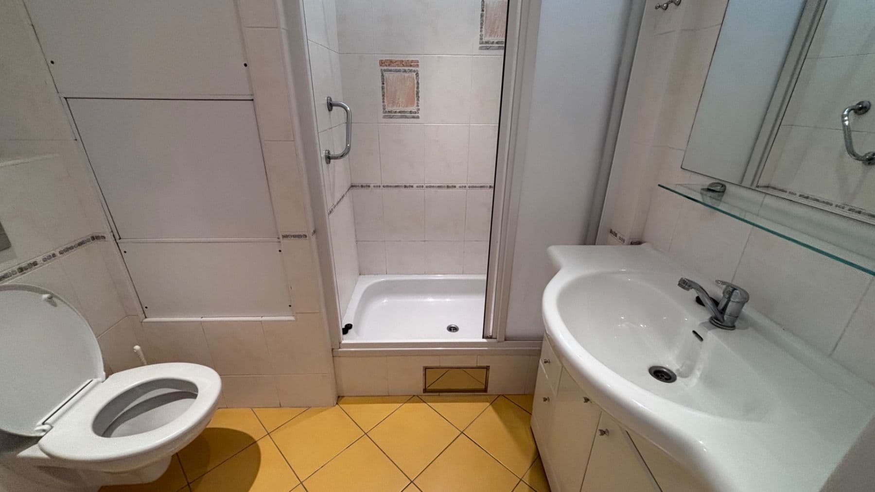 Pronájem bytu 1+1 30 m², Mazurská, Praha, Praha Pronájem bytu 1+1 30 m², Mazurská, Praha, Praha