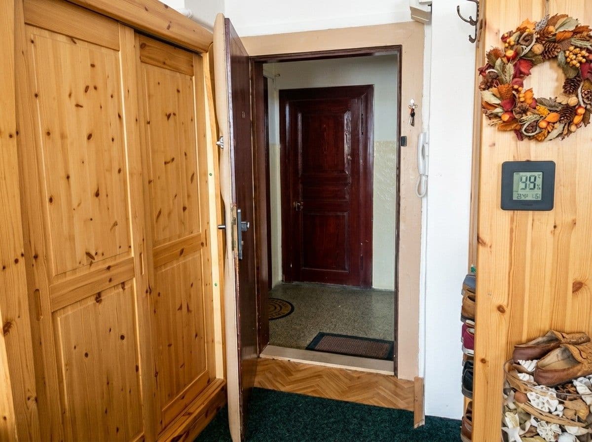 Prodej bytu 1+kk 24 m², Pod Čertovou skalou, Praha, Praha Prodej bytu 1+kk 24 m², Pod Čertovou skalou, Praha, Praha