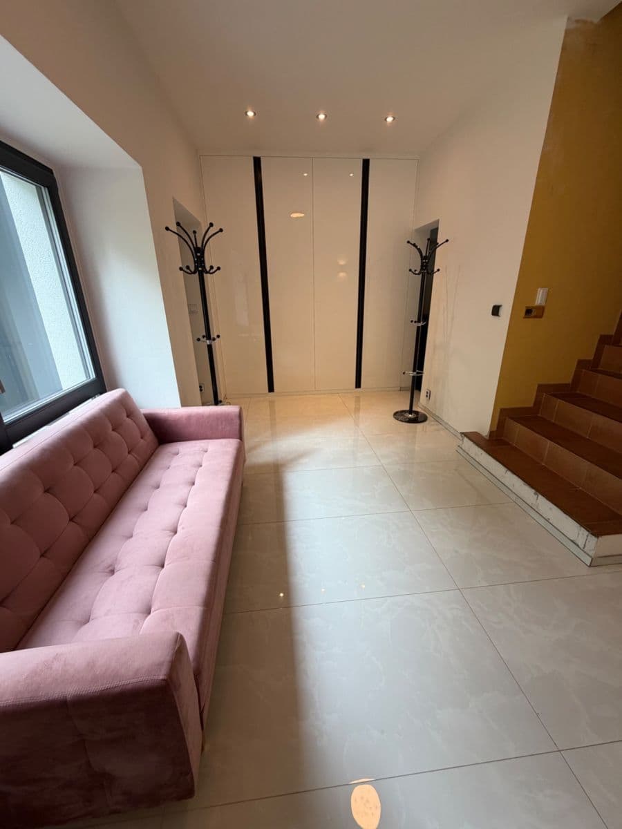Prodej domu 460 m², pozemek 3.212 m², Na Chmelnici, Týnec nad Sázavou, Středočeský kraj Prodej domu 460 m², pozemek 3.212 m², Na Chmelnici, Týnec nad Sázavou, Středočeský kraj
