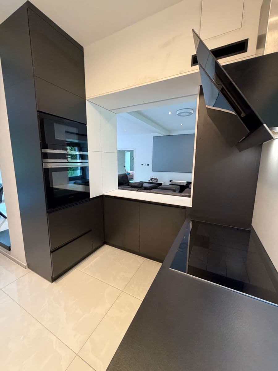 Prodej domu 460 m², pozemek 3.212 m², Na Chmelnici, Týnec nad Sázavou, Středočeský kraj Prodej domu 460 m², pozemek 3.212 m², Na Chmelnici, Týnec nad Sázavou, Středočeský kraj