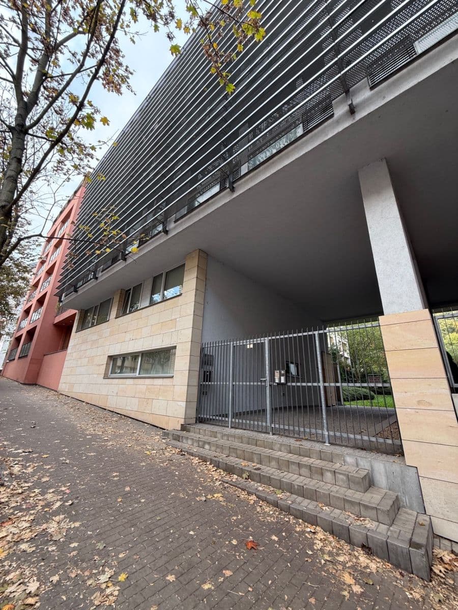 Pronájem kanceláře 140 m², Astlova, Praha, Praha Pronájem kanceláře 140 m², Astlova, Praha, Praha
