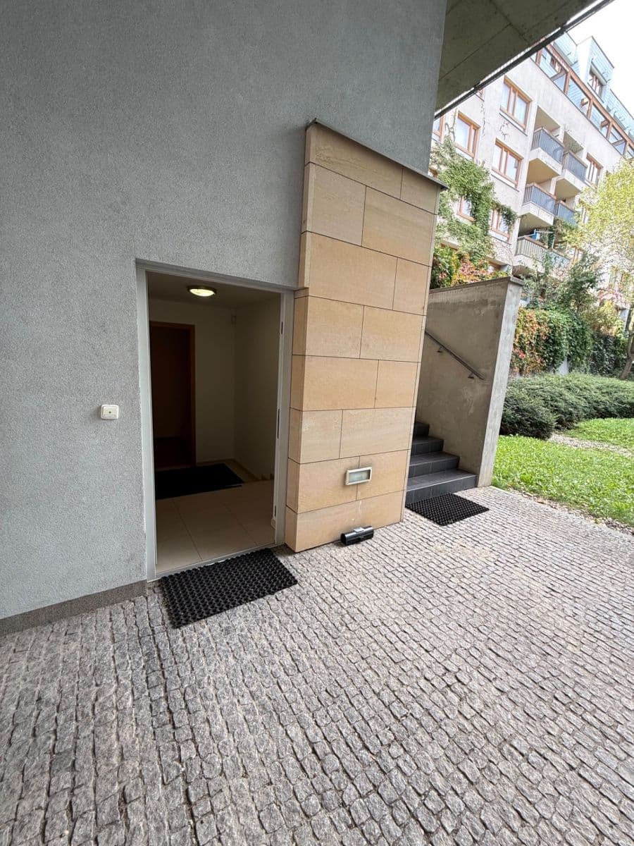 Pronájem kanceláře 140 m², Astlova, Praha, Praha Pronájem kanceláře 140 m², Astlova, Praha, Praha