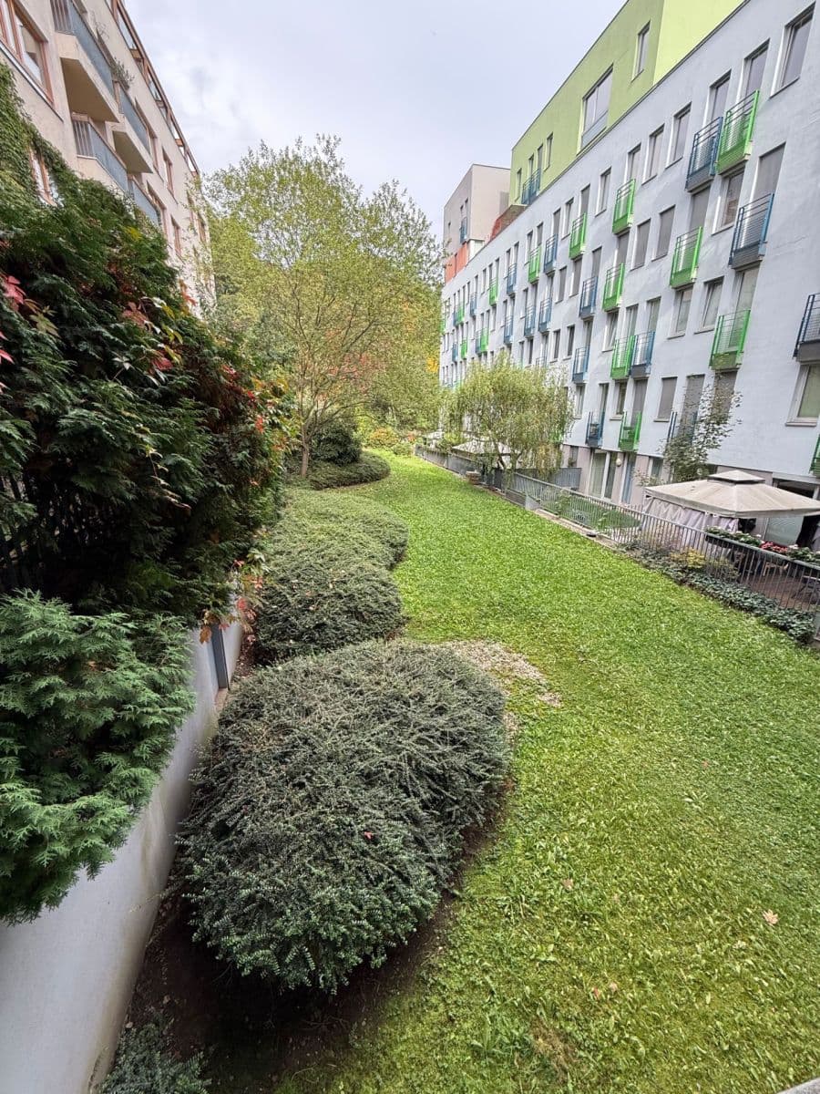 Pronájem kanceláře 140 m², Astlova, Praha, Praha Pronájem kanceláře 140 m², Astlova, Praha, Praha