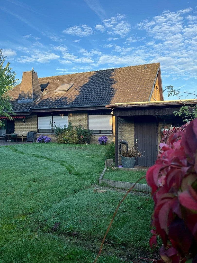 Prodej domu 145 m², pozemek 744 m², Marl, Severní Porýní-Vestfálsko Prodej domu 145 m², pozemek 744 m², Marl, Severní Porýní-Vestfálsko