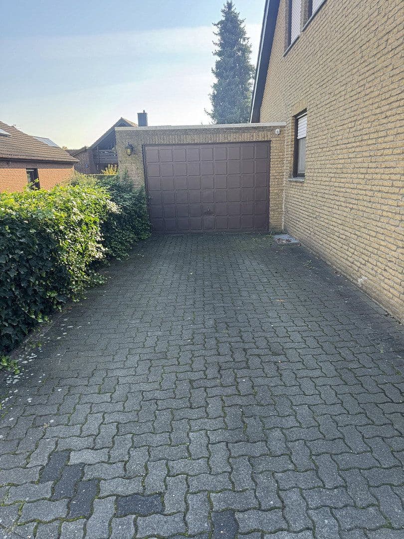 Prodej domu 145 m², pozemek 744 m², Marl, Severní Porýní-Vestfálsko Prodej domu 145 m², pozemek 744 m², Marl, Severní Porýní-Vestfálsko