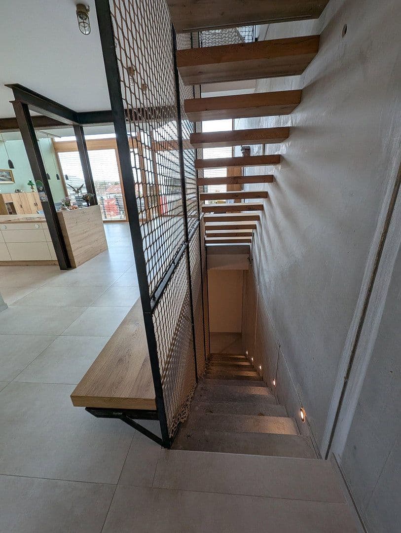 Prodej domu 240 m², pozemek 410 m², Saarbrücken, Země Sársko Prodej domu 240 m², pozemek 410 m², Saarbrücken, Země Sársko