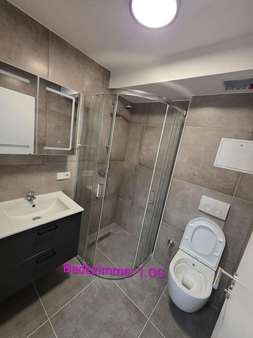 Pronájem domu 165 m², pozemek 870 m², Berlin, Berlín Pronájem domu 165 m², pozemek 870 m², Berlin, Berlín