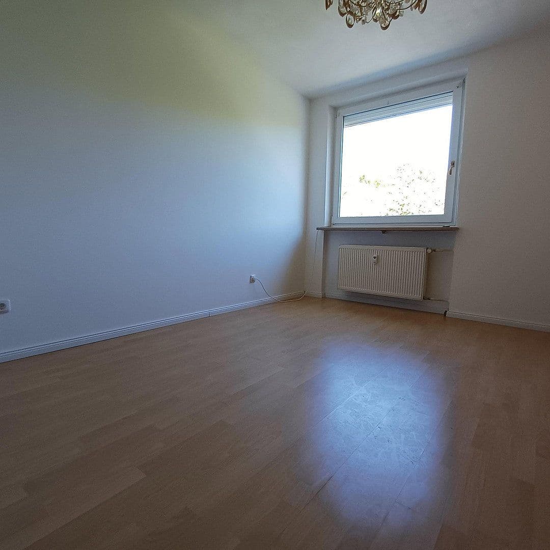 Pronájem bytu 3+1 74 m², Heinrich-Buz-Weg 6, München, Bavorsko Pronájem bytu 3+1 74 m², Heinrich-Buz-Weg 6, München, Bavorsko