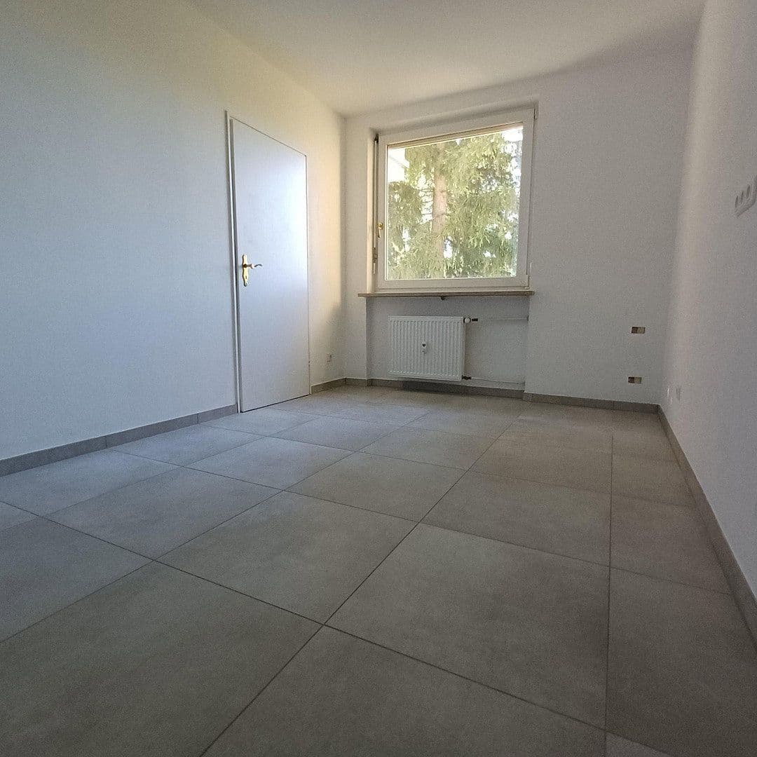 Pronájem bytu 3+1 74 m², Heinrich-Buz-Weg 6, München, Bavorsko Pronájem bytu 3+1 74 m², Heinrich-Buz-Weg 6, München, Bavorsko