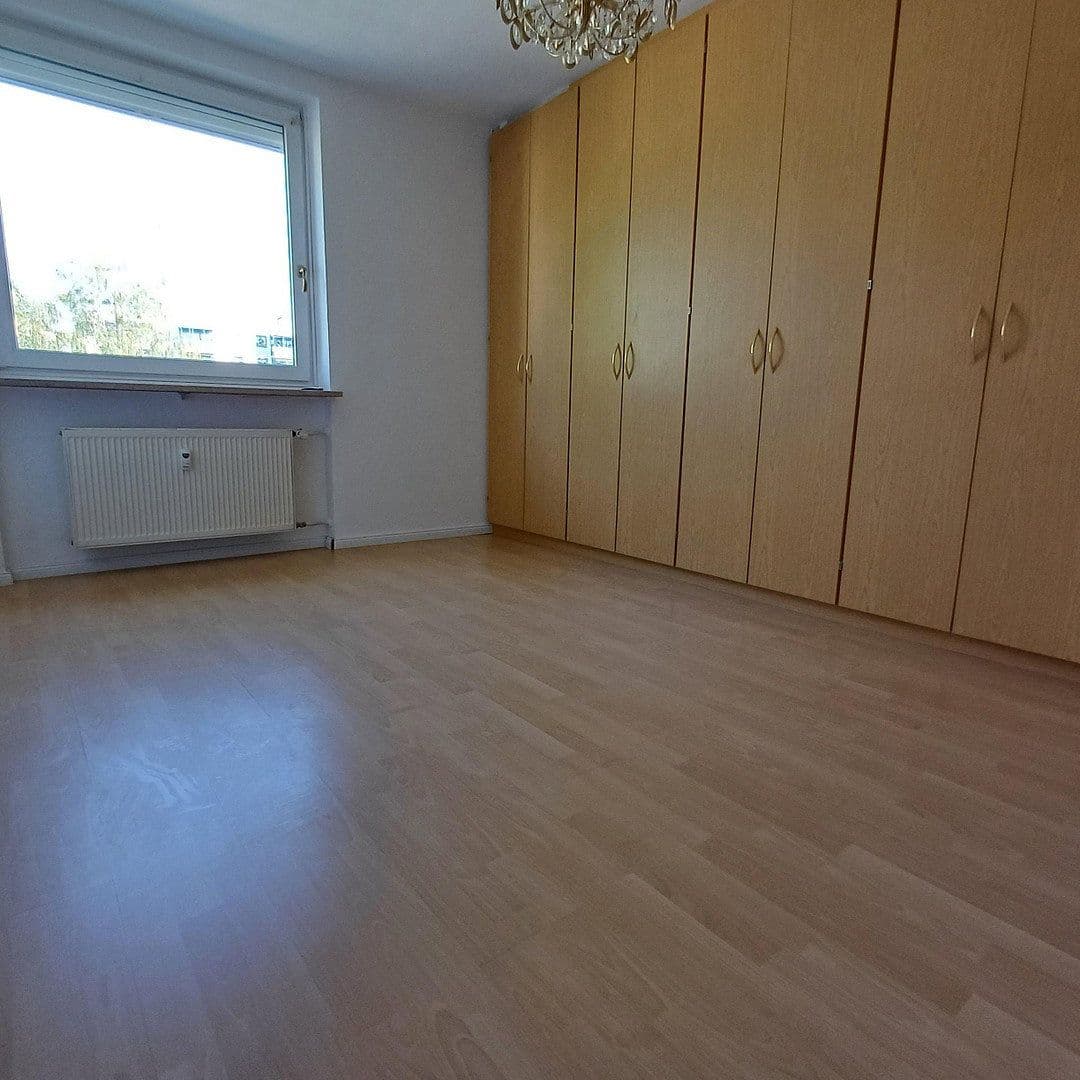 Pronájem bytu 3+1 74 m², Heinrich-Buz-Weg 6, München, Bavorsko Pronájem bytu 3+1 74 m², Heinrich-Buz-Weg 6, München, Bavorsko