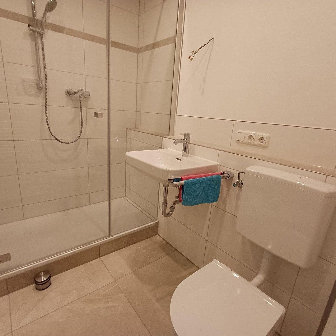 Pronájem bytu 3+1 74 m², Heinrich-Buz-Weg 6, München, Bavorsko Pronájem bytu 3+1 74 m², Heinrich-Buz-Weg 6, München, Bavorsko