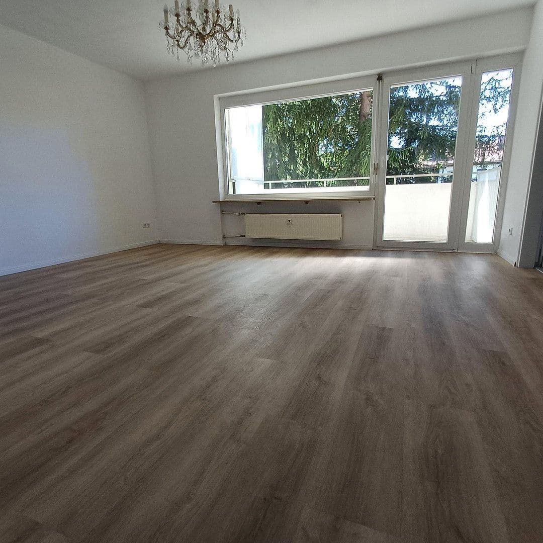 Pronájem bytu 3+1 74 m², Heinrich-Buz-Weg 6, München, Bavorsko Pronájem bytu 3+1 74 m², Heinrich-Buz-Weg 6, München, Bavorsko
