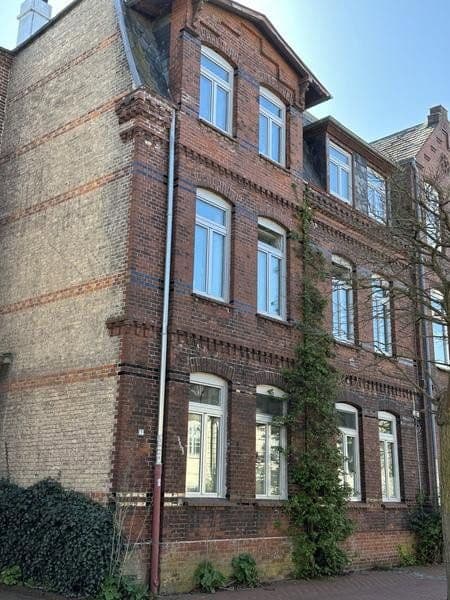 Prodej domu 267 m², pozemek 380 m², Kieler Straße 83, Eckernförde, Šlesvicko-Holštýnsko Prodej domu 267 m², pozemek 380 m², Kieler Straße 83, Eckernförde, Šlesvicko-Holštýnsko