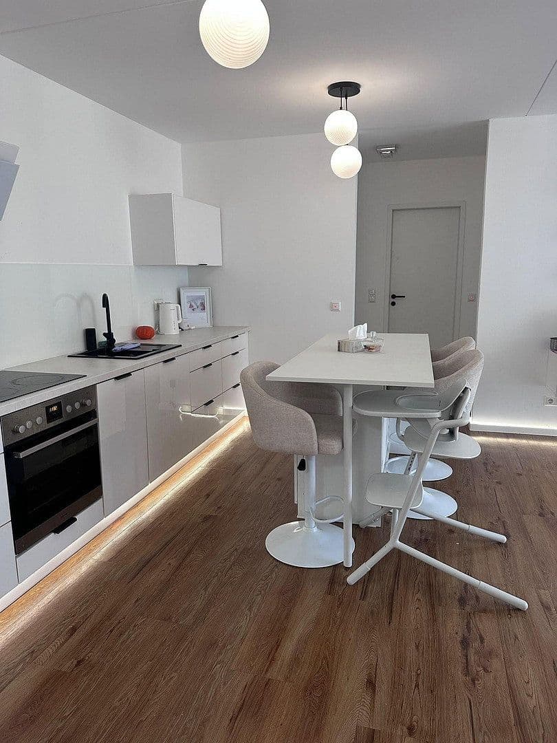 Pronájem bytu 3+1 90 m², Ferdinandstr. 16a, Frankfurt Oder, Braniborsko Pronájem bytu 3+1 90 m², Ferdinandstr. 16a, Frankfurt Oder, Braniborsko