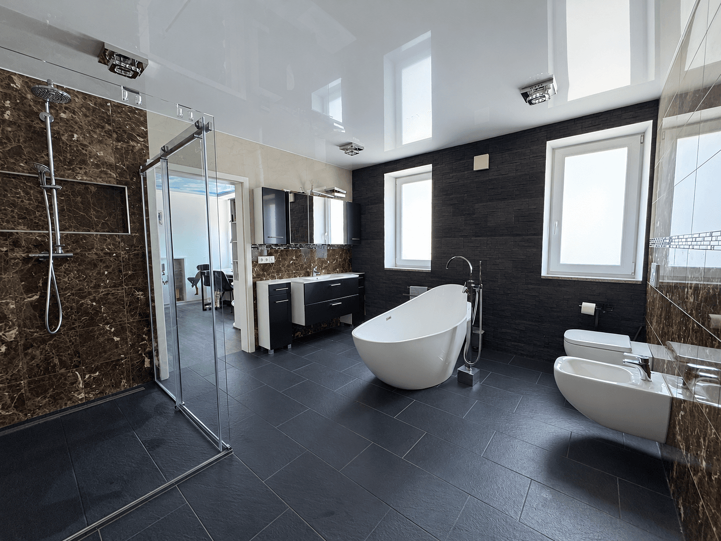 Prodej domu 290 m², pozemek 599 m², Kontakt: Lisa Tel.: 017670904071, Königsbrunn, Bavorsko Prodej domu 290 m², pozemek 599 m², Kontakt: Lisa Tel.: 017670904071, Königsbrunn, Bavorsko