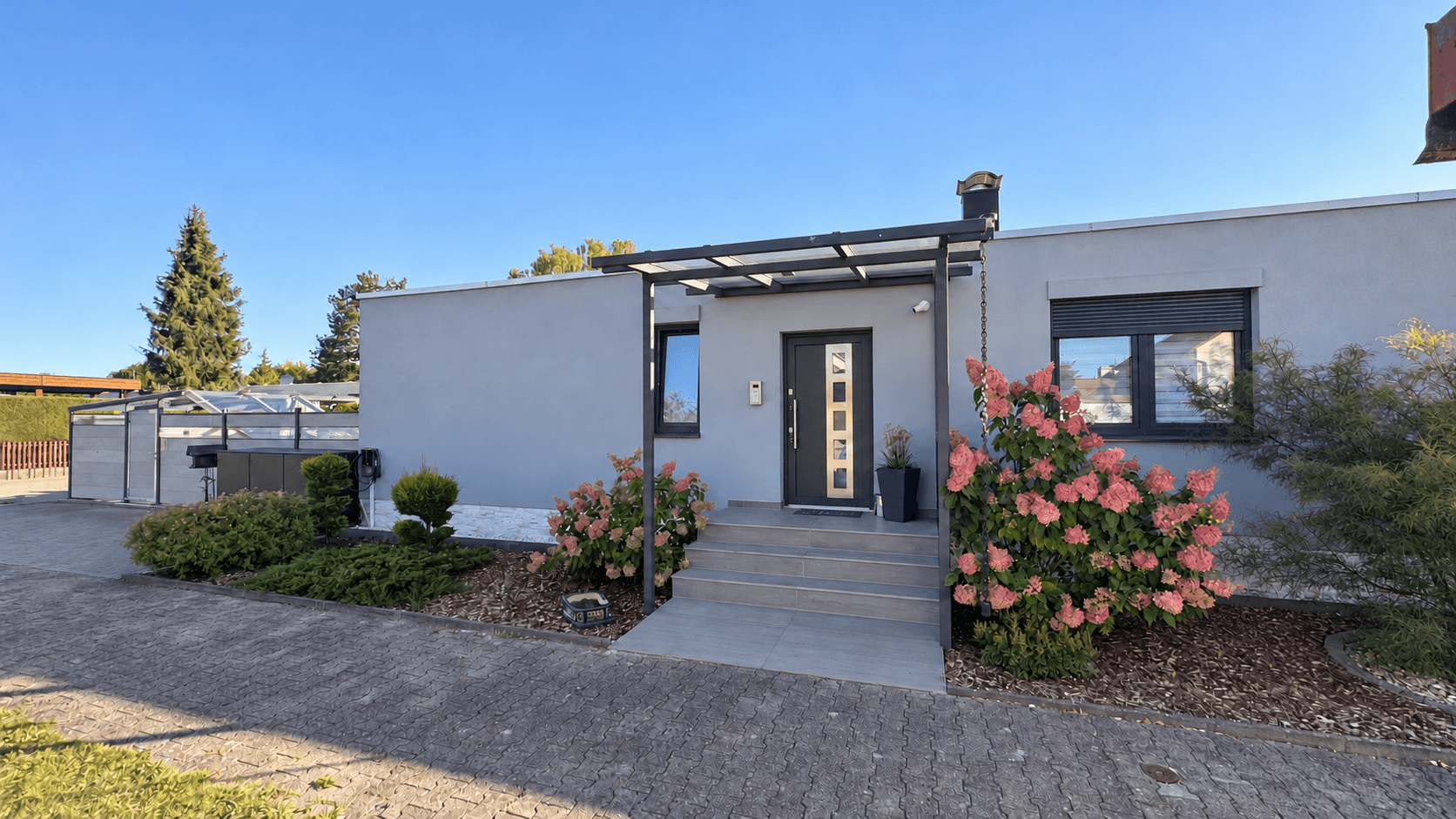 Prodej domu 290 m², pozemek 599 m², Kontakt: Lisa Tel.: 017670904071, Königsbrunn, Bavorsko Prodej domu 290 m², pozemek 599 m², Kontakt: Lisa Tel.: 017670904071, Königsbrunn, Bavorsko