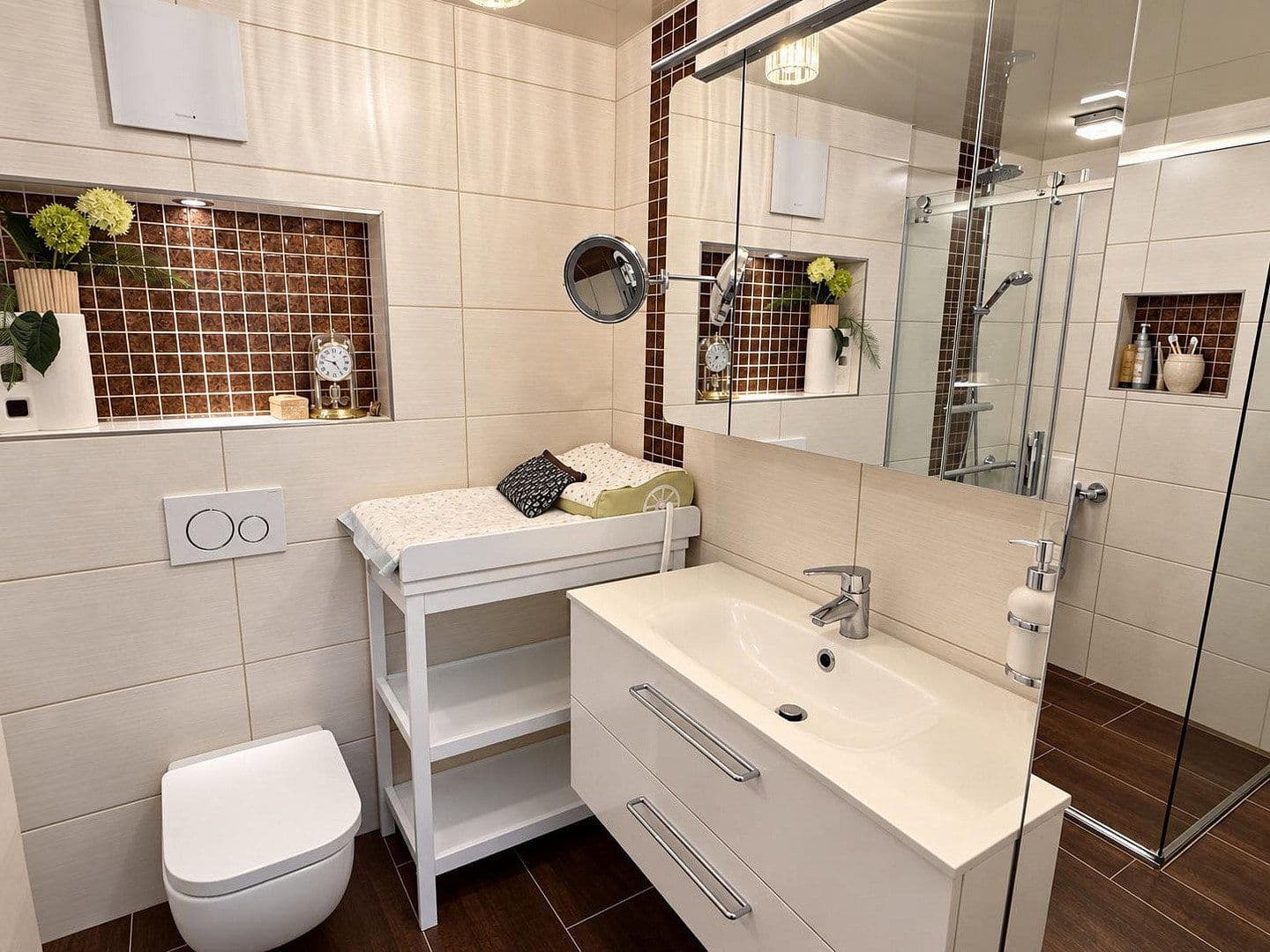Prodej domu 290 m², pozemek 599 m², Kontakt: Lisa Tel.: 017670904071, Königsbrunn, Bavorsko Prodej domu 290 m², pozemek 599 m², Kontakt: Lisa Tel.: 017670904071, Königsbrunn, Bavorsko