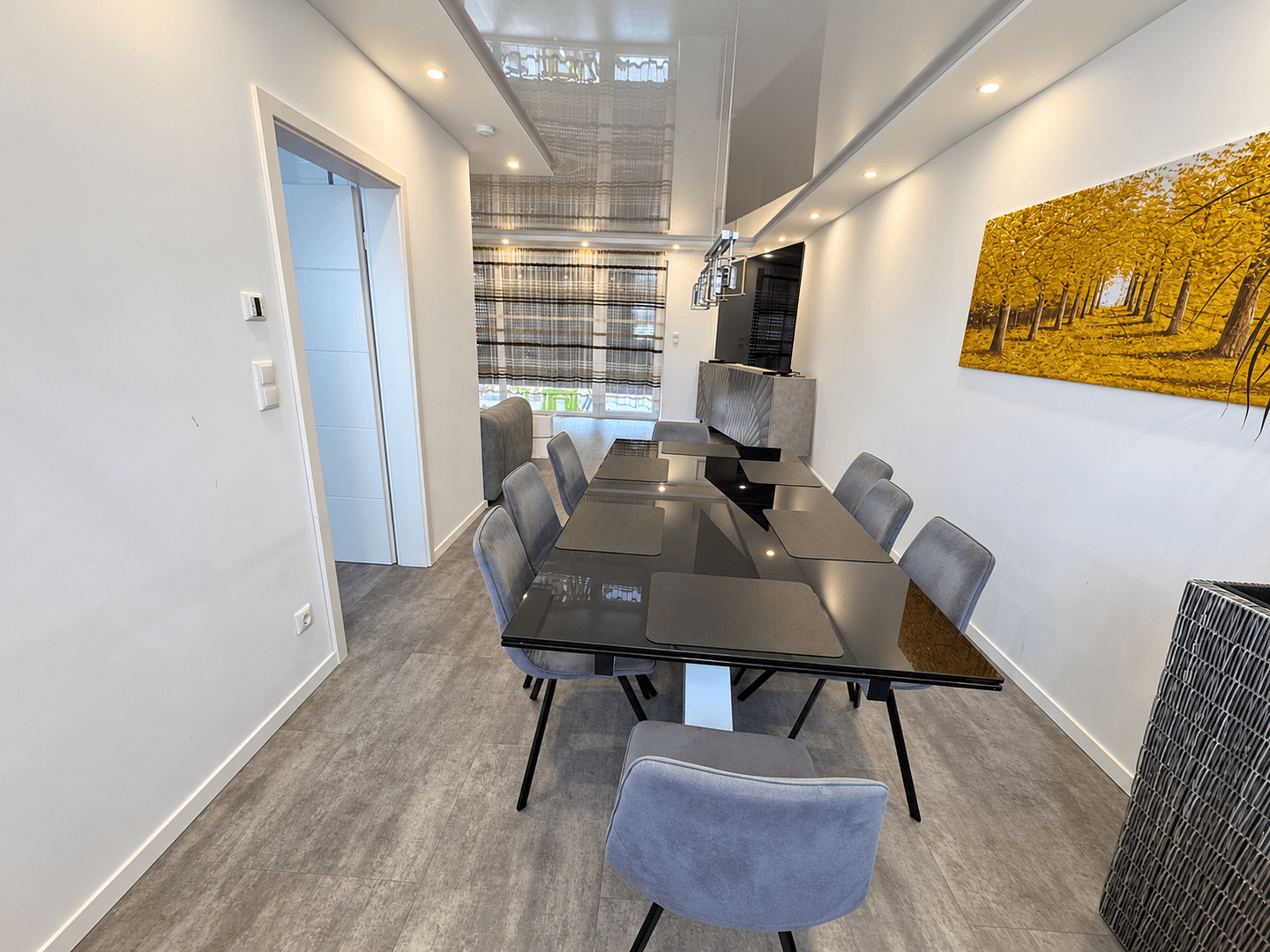 Prodej domu 290 m², pozemek 599 m², Kontakt: Lisa Tel.: 017670904071, Königsbrunn, Bavorsko Prodej domu 290 m², pozemek 599 m², Kontakt: Lisa Tel.: 017670904071, Königsbrunn, Bavorsko