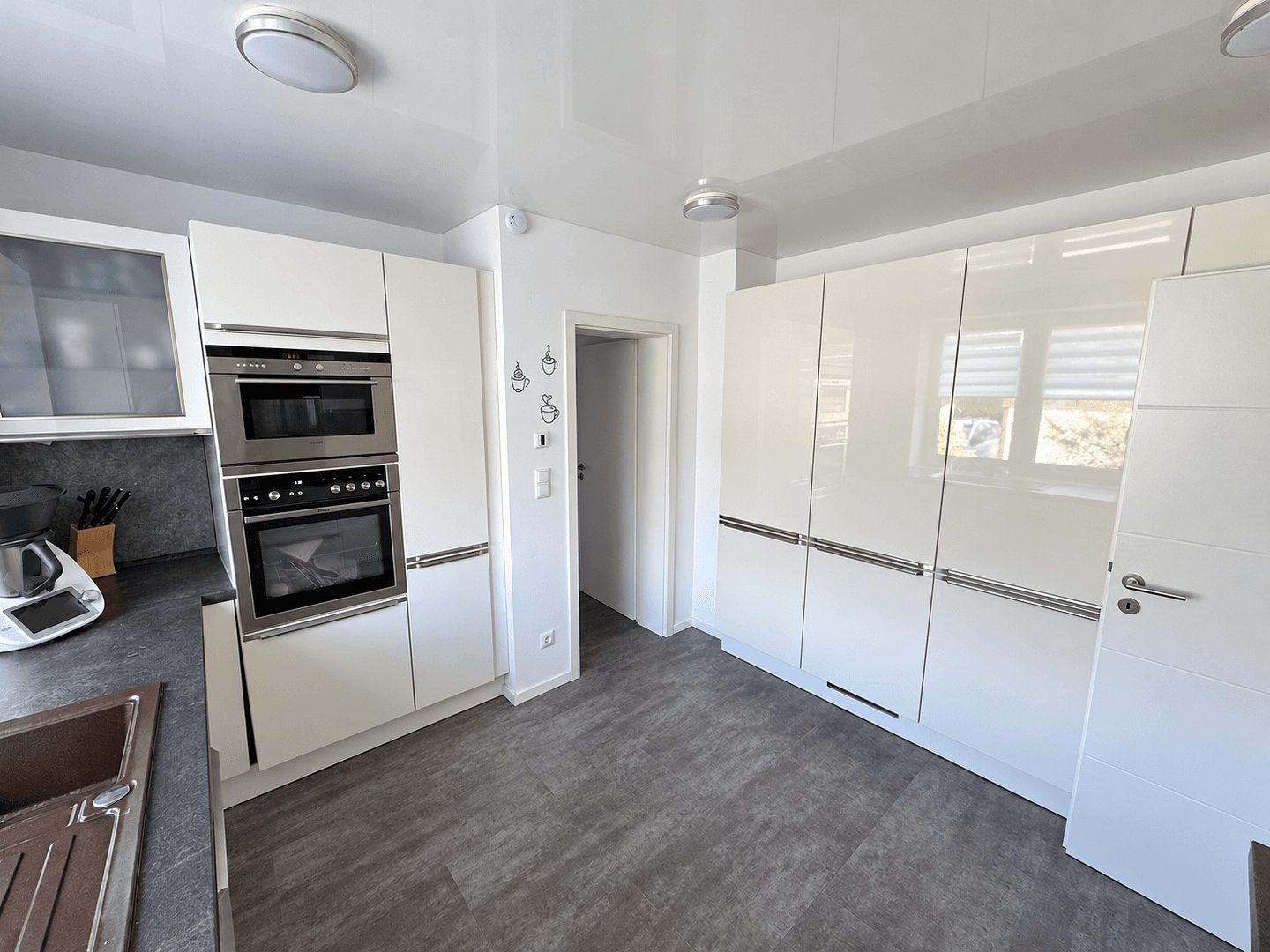Prodej domu 290 m², pozemek 599 m², Kontakt: Lisa Tel.: 017670904071, Königsbrunn, Bavorsko Prodej domu 290 m², pozemek 599 m², Kontakt: Lisa Tel.: 017670904071, Königsbrunn, Bavorsko
