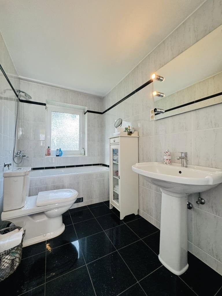 Prodej domu 147 m², pozemek 341 m², Groß Flottbek, Hamburg Prodej domu 147 m², pozemek 341 m², Groß Flottbek, Hamburg