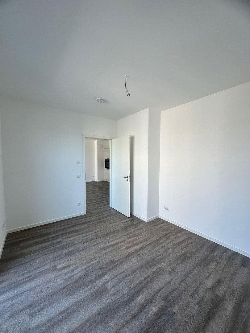 Pronájem bytu 3+1 78 m², Regener Straße 65, Berlin, Berlín Pronájem bytu 3+1 78 m², Regener Straße 65, Berlin, Berlín
