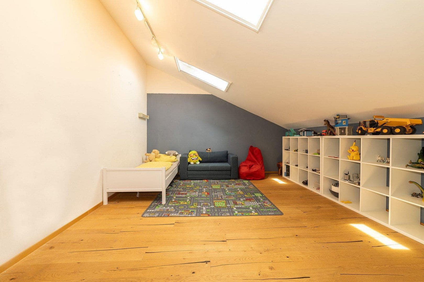 Prodej domu 261 m², pozemek 480 m², Rohrdorf, Bavorsko Prodej domu 261 m², pozemek 480 m², Rohrdorf, Bavorsko