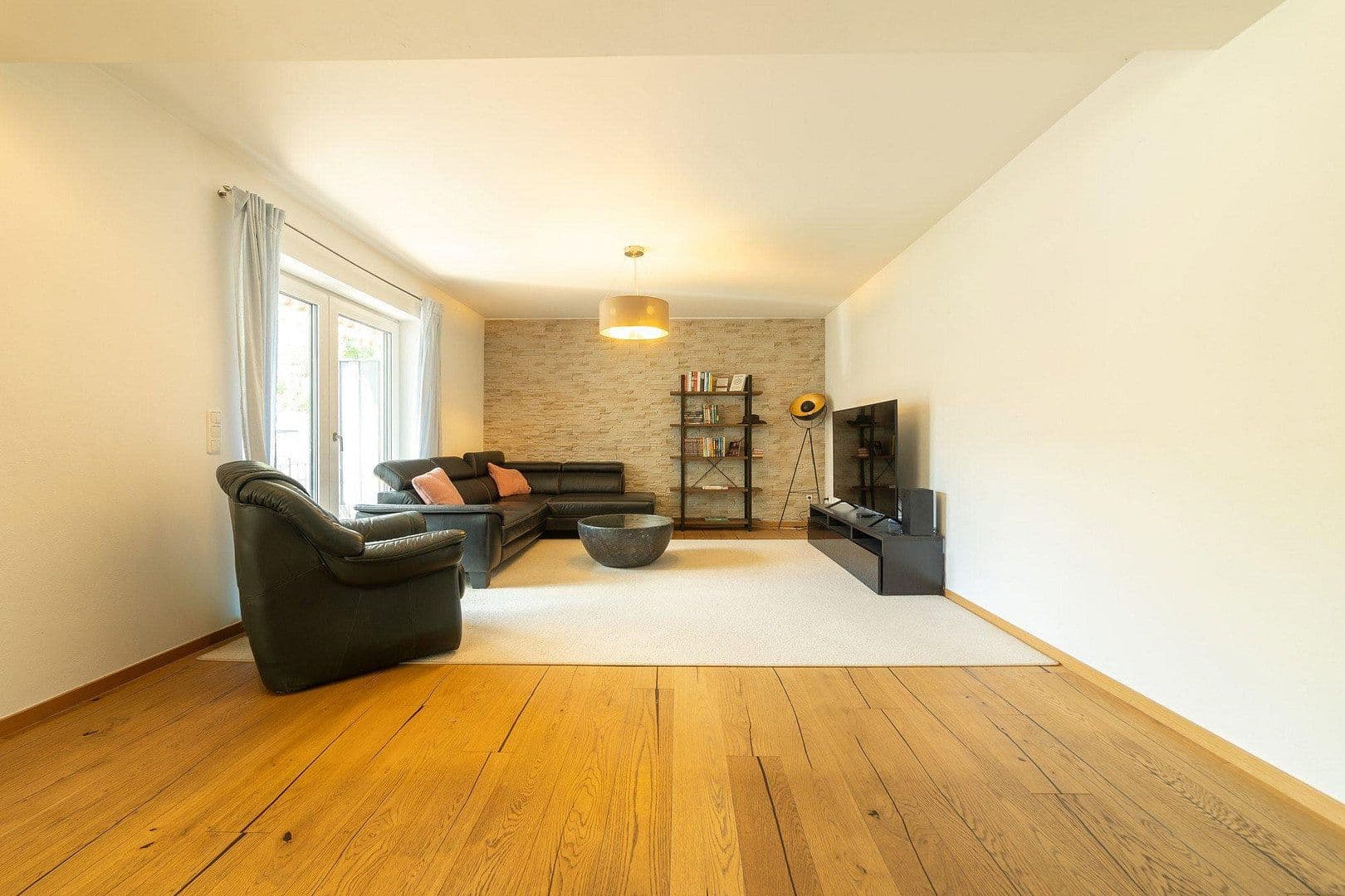 Prodej domu 261 m², pozemek 480 m², Rohrdorf, Bavorsko Prodej domu 261 m², pozemek 480 m², Rohrdorf, Bavorsko