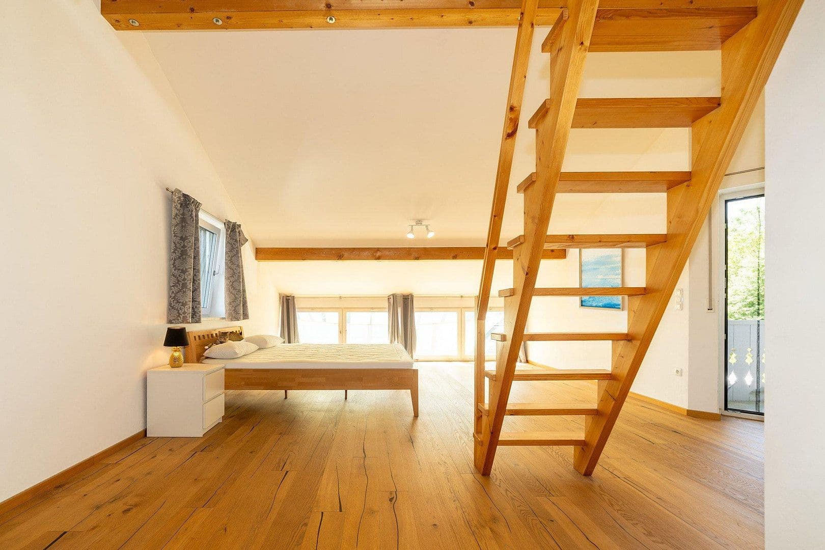 Prodej domu 261 m², pozemek 480 m², Rohrdorf, Bavorsko Prodej domu 261 m², pozemek 480 m², Rohrdorf, Bavorsko