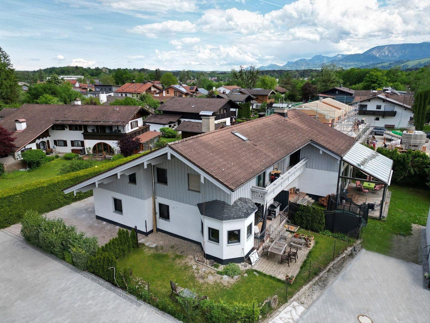 Prodej domu 261 m², pozemek 480 m², Rohrdorf, Bavorsko Prodej domu 261 m², pozemek 480 m², Rohrdorf, Bavorsko