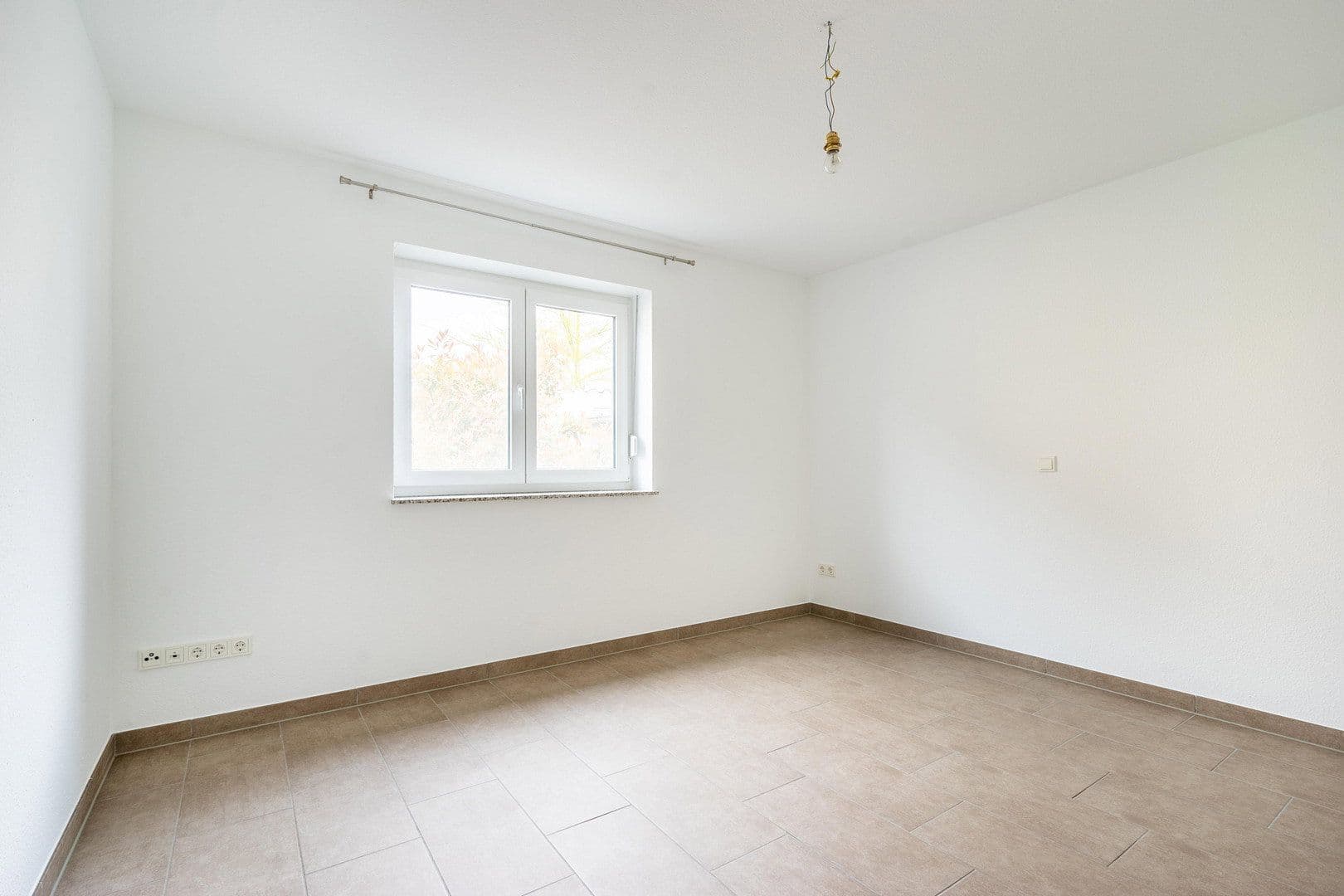 Pronájem bytu 3+kk 94 m², Grolsheim, Porýní-Falc Pronájem bytu 3+kk 94 m², Grolsheim, Porýní-Falc