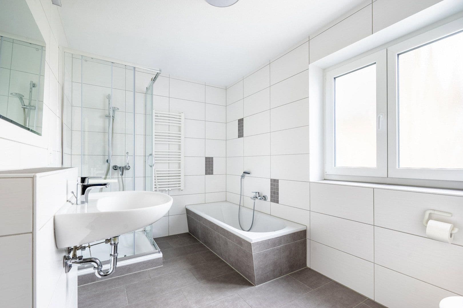 Pronájem bytu 3+kk 94 m², Grolsheim, Porýní-Falc Pronájem bytu 3+kk 94 m², Grolsheim, Porýní-Falc