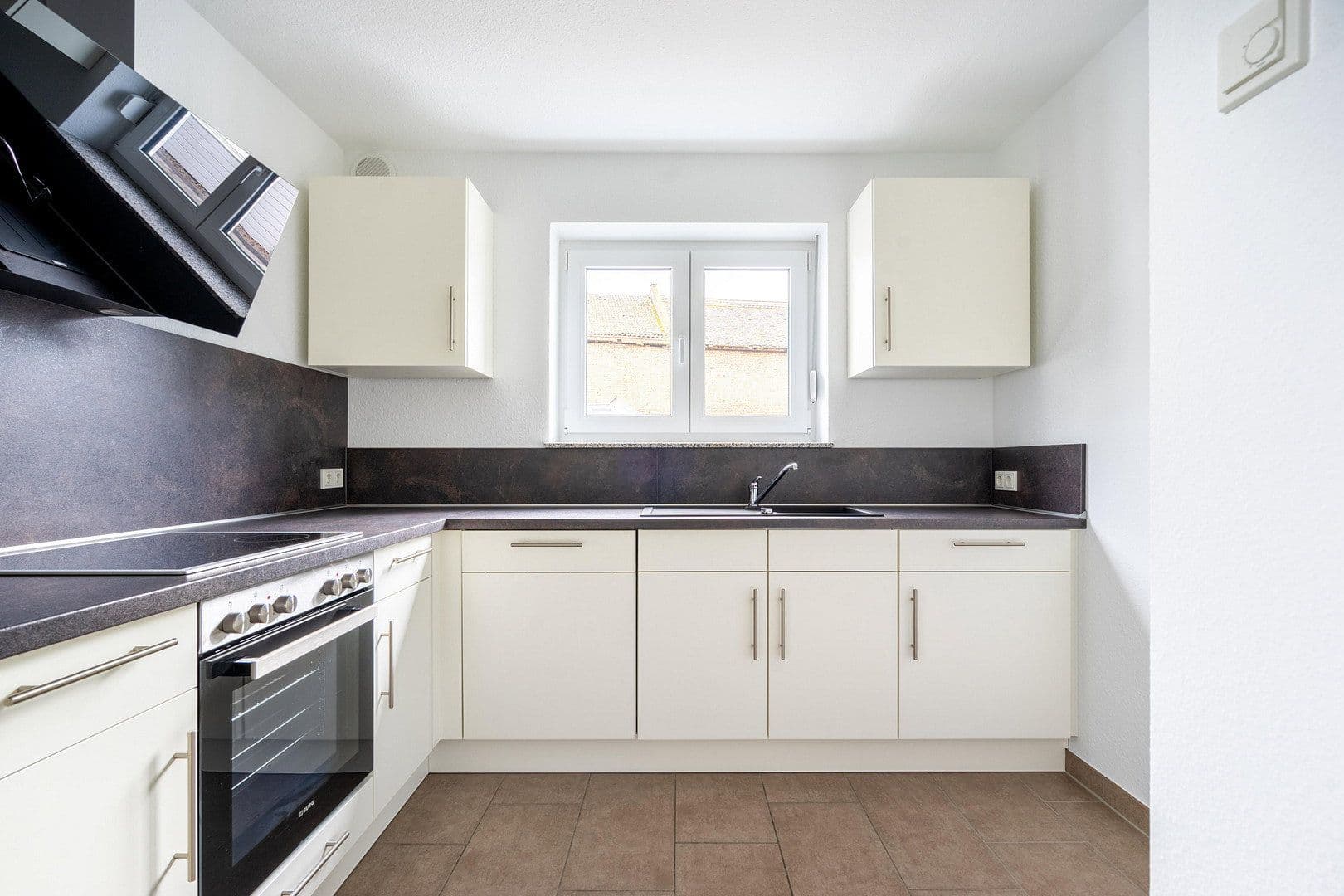 Pronájem bytu 3+kk 94 m², Grolsheim, Porýní-Falc Pronájem bytu 3+kk 94 m², Grolsheim, Porýní-Falc