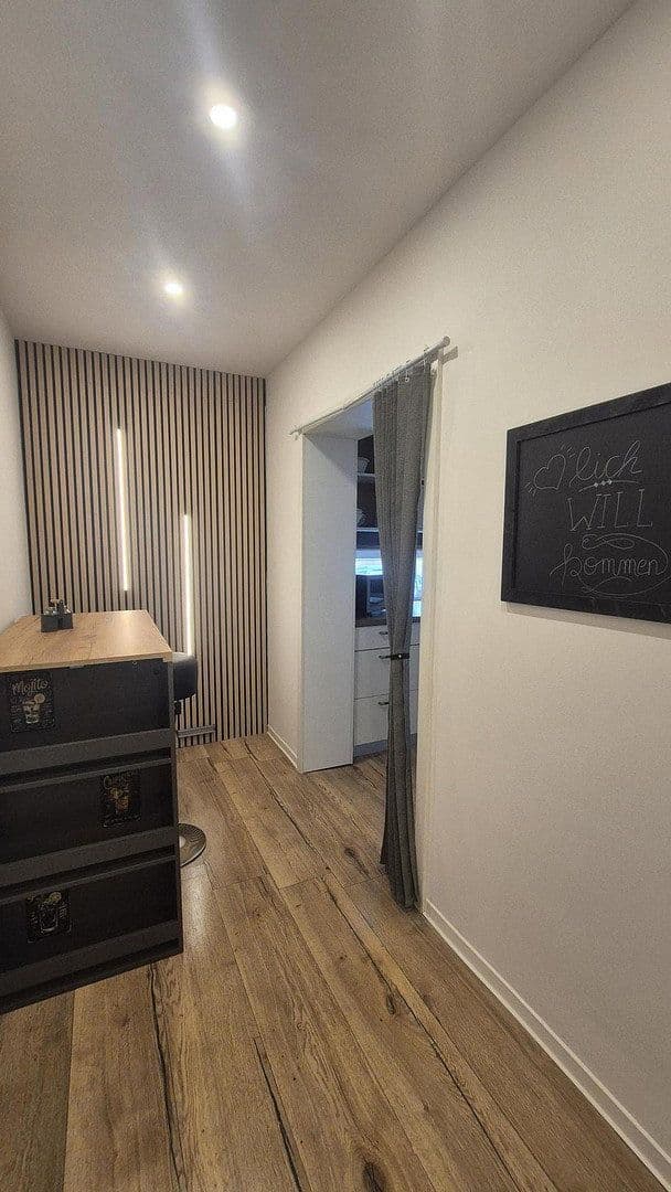 Pronájem bytu 22 m², Saarbrücken, Země Sársko Pronájem bytu 22 m², Saarbrücken, Země Sársko