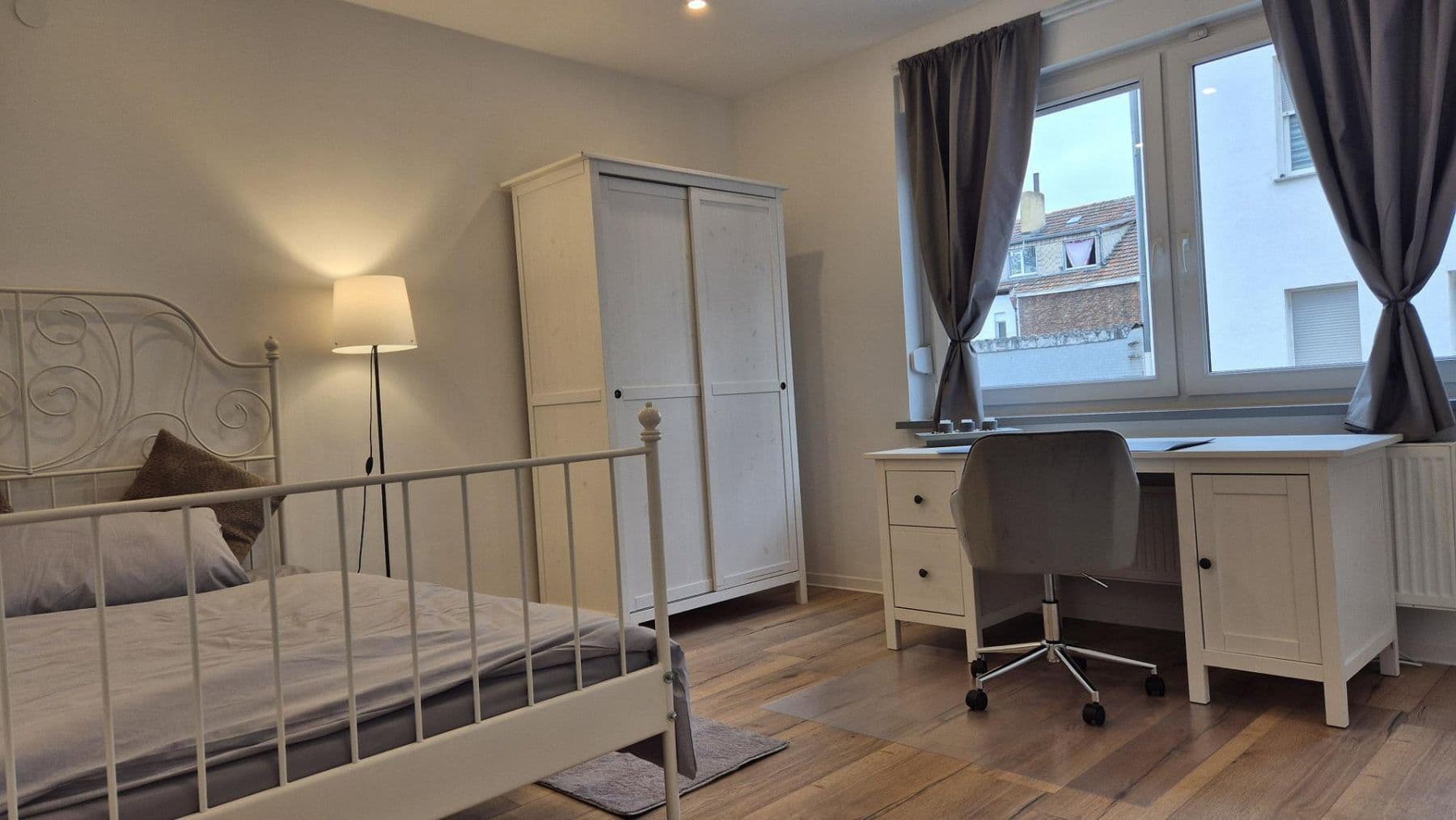 Pronájem bytu 22 m², Saarbrücken, Země Sársko Pronájem bytu 22 m², Saarbrücken, Země Sársko