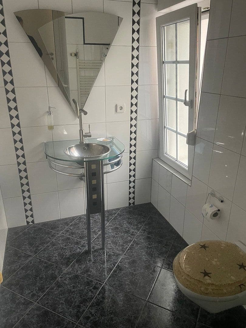 Prodej domu 156 m², pozemek 379 m², Oer-Erkenschwick, Severní Porýní-Vestfálsko Prodej domu 156 m², pozemek 379 m², Oer-Erkenschwick, Severní Porýní-Vestfálsko