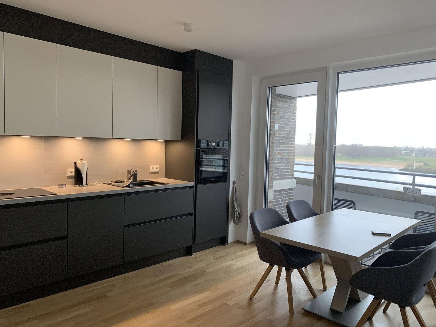 Prodej bytu 3+1 97 m², Schwabensteinstraße 5, Bremen, Bremen Prodej bytu 3+1 97 m², Schwabensteinstraße 5, Bremen, Bremen