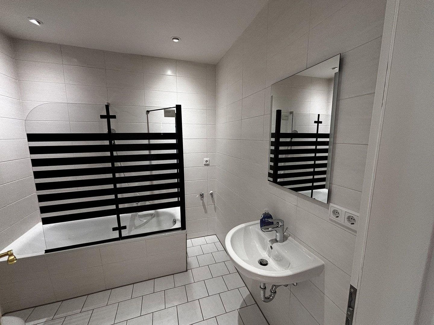 Pronájem bytu 3+1 65 m², Plaußiger Straße 33, Leipzig, Sasko Pronájem bytu 3+1 65 m², Plaußiger Straße 33, Leipzig, Sasko