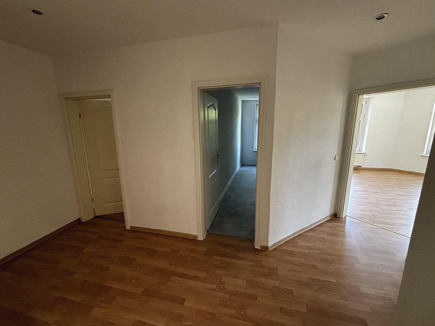 Pronájem bytu 3+1 65 m², Plaußiger Straße 33, Leipzig, Sasko Pronájem bytu 3+1 65 m², Plaußiger Straße 33, Leipzig, Sasko