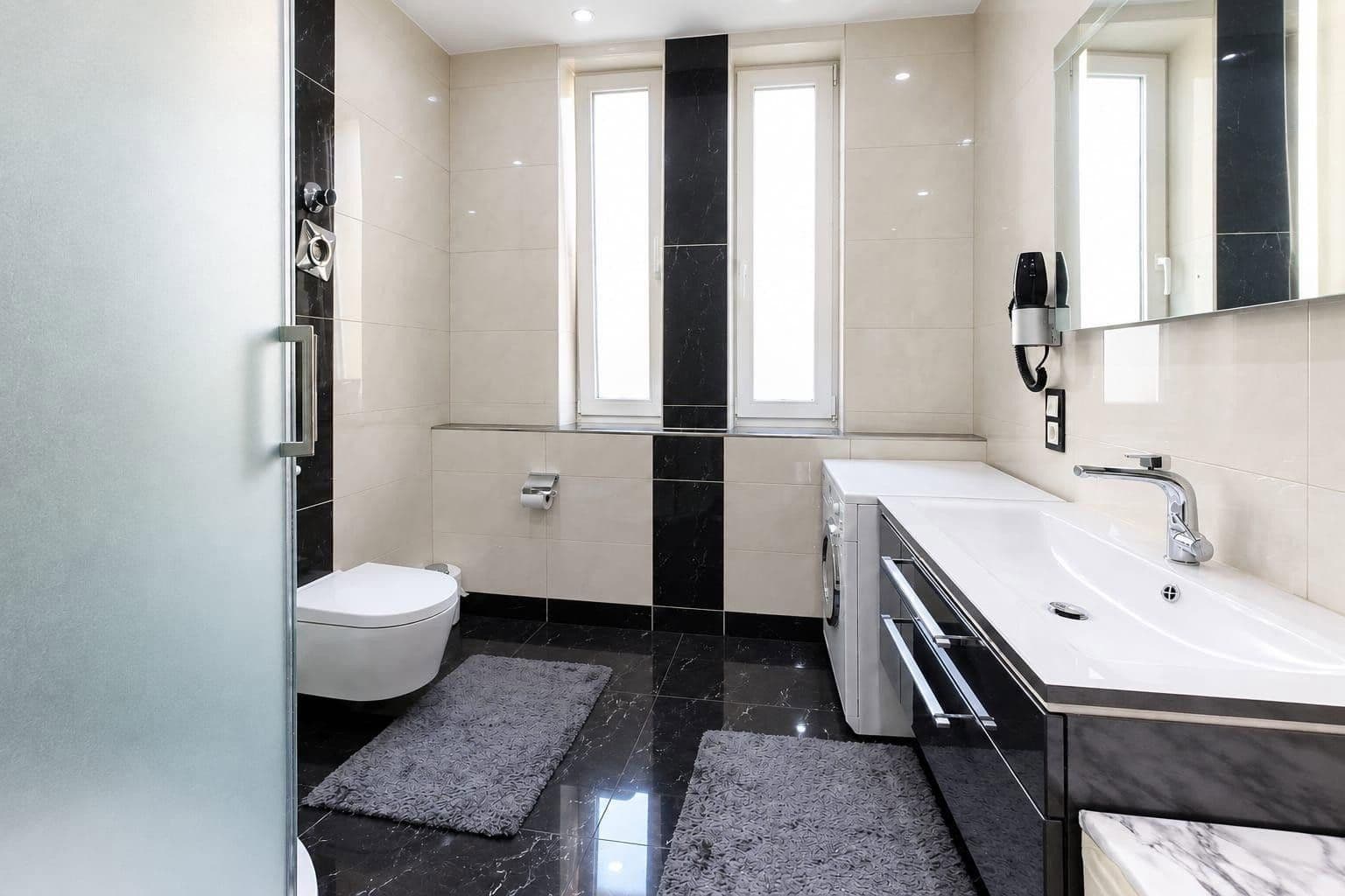 Prodej bytu 4+1 140 m², Berlin, Berlín Prodej bytu 4+1 140 m², Berlin, Berlín