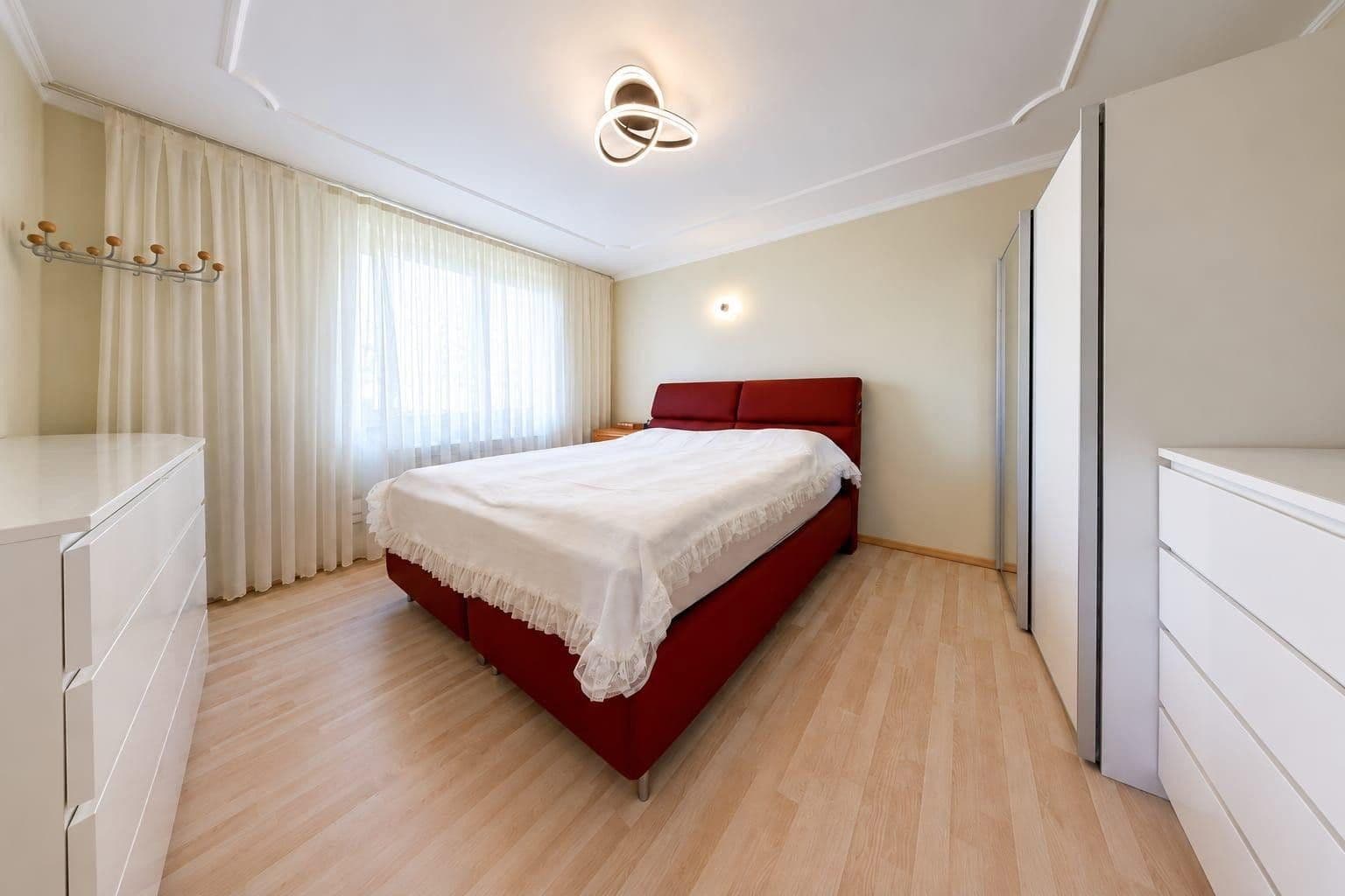 Prodej bytu 4+1 140 m², Berlin, Berlín Prodej bytu 4+1 140 m², Berlin, Berlín