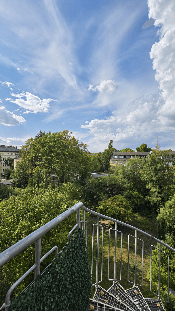 Prodej bytu 4+1 140 m², Berlin, Berlín Prodej bytu 4+1 140 m², Berlin, Berlín