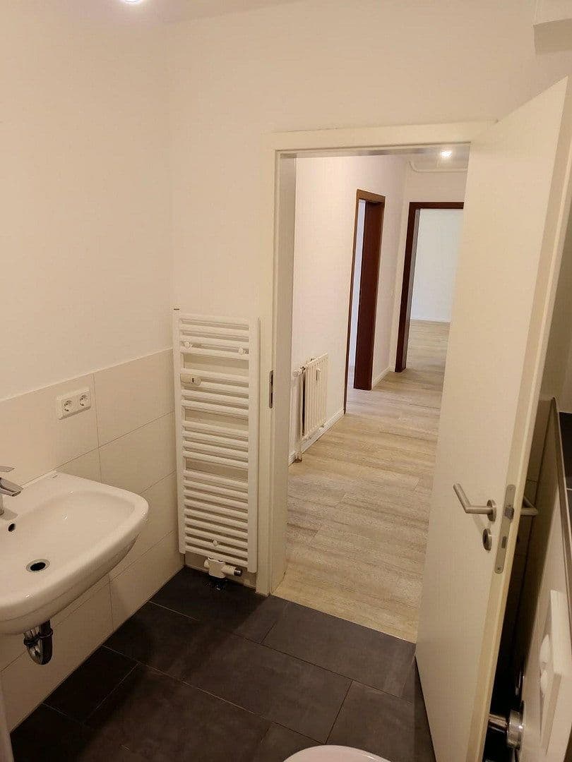 Pronájem bytu 3+1 69 m², Bahnhofstraße 20, Rosengarten, Dolní Sasko Pronájem bytu 3+1 69 m², Bahnhofstraße 20, Rosengarten, Dolní Sasko