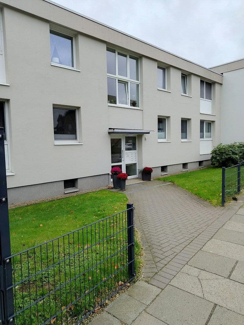 Pronájem bytu 3+1 69 m², Bahnhofstraße 20, Rosengarten, Dolní Sasko Pronájem bytu 3+1 69 m², Bahnhofstraße 20, Rosengarten, Dolní Sasko
