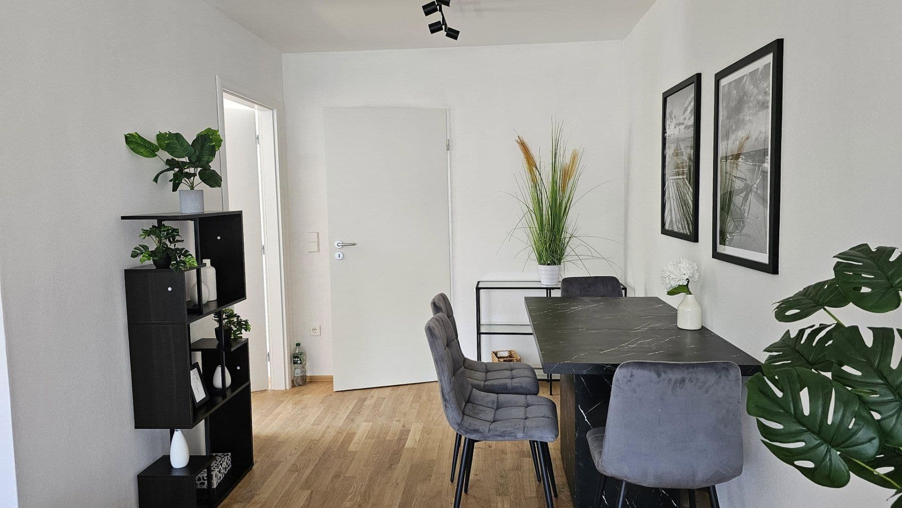 Prodej bytu 3+1 65 m², Forstenrieder Allee 53, München, Bavorsko Prodej bytu 3+1 65 m², Forstenrieder Allee 53, München, Bavorsko