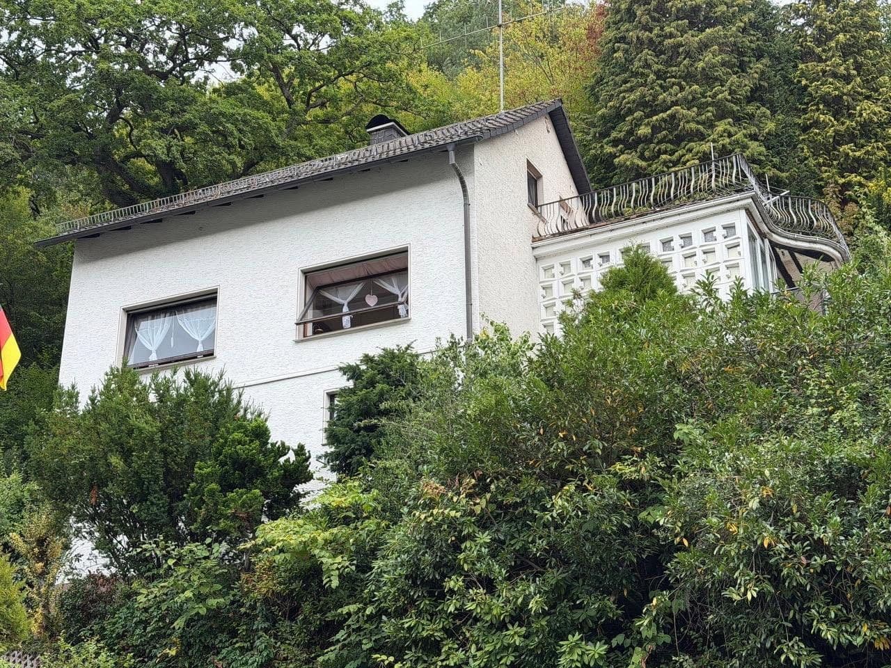 Prodej domu 145 m², pozemek 3.798 m², Hauptstraße 12, Werdohl, Severní Porýní-Vestfálsko Prodej domu 145 m², pozemek 3.798 m², Hauptstraße 12, Werdohl, Severní Porýní-Vestfálsko