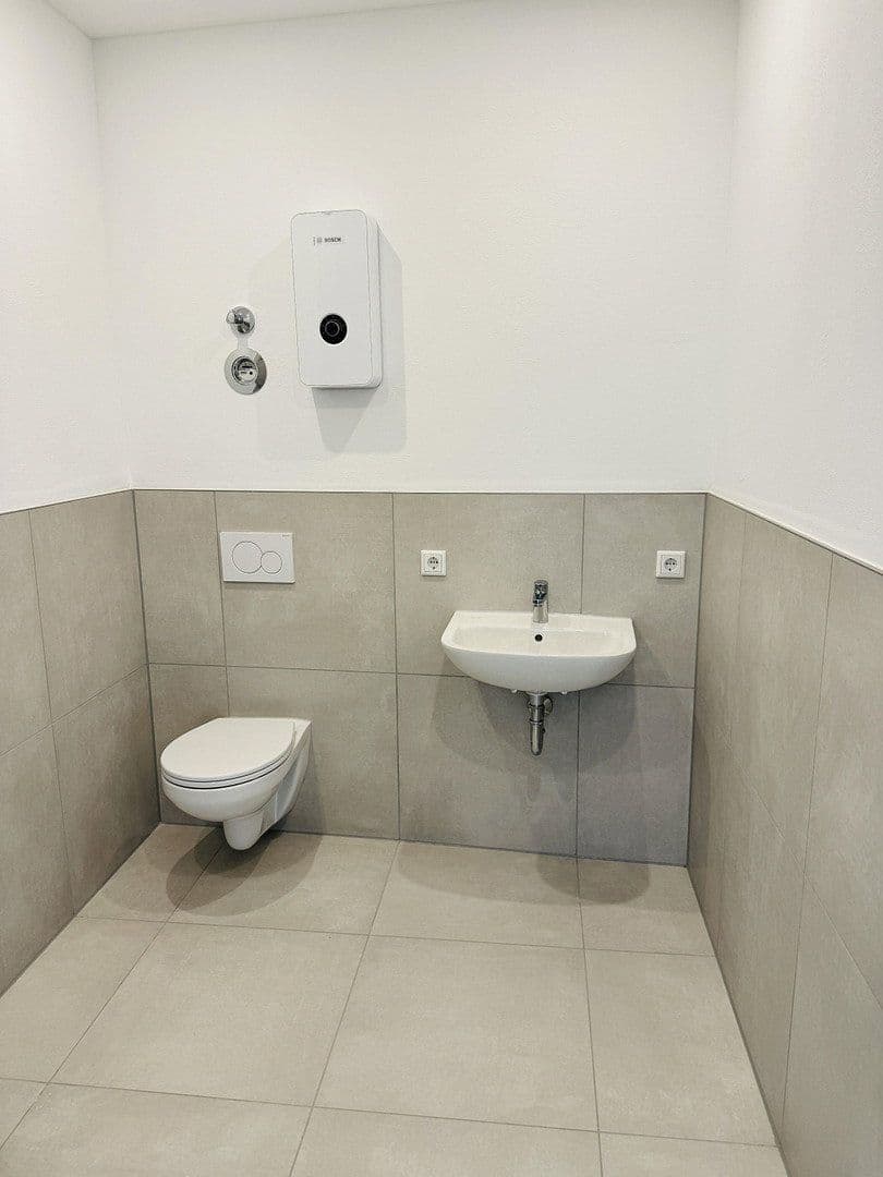 Pronájem bytu 6+1 135 m², Rheinstraße 214, Ingelheim am Rhein, Porýní-Falc Pronájem bytu 6+1 135 m², Rheinstraße 214, Ingelheim am Rhein, Porýní-Falc