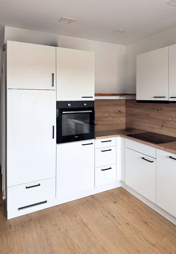 Pronájem bytu 6+1 135 m², Rheinstraße 214, Ingelheim am Rhein, Porýní-Falc Pronájem bytu 6+1 135 m², Rheinstraße 214, Ingelheim am Rhein, Porýní-Falc
