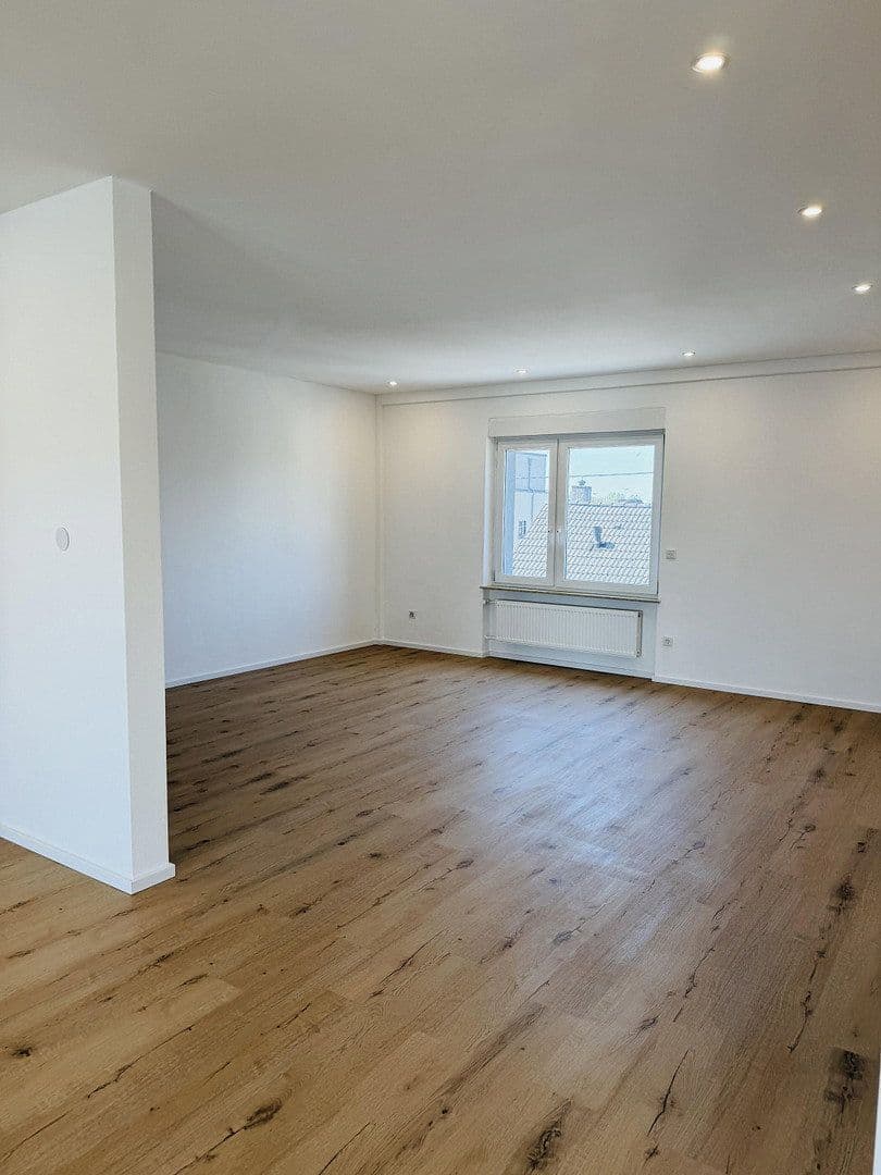 Pronájem bytu 6+1 135 m², Rheinstraße 214, Ingelheim am Rhein, Porýní-Falc Pronájem bytu 6+1 135 m², Rheinstraße 214, Ingelheim am Rhein, Porýní-Falc