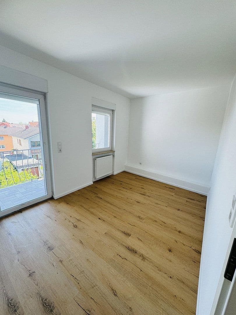Pronájem bytu 6+1 135 m², Rheinstraße 214, Ingelheim am Rhein, Porýní-Falc Pronájem bytu 6+1 135 m², Rheinstraße 214, Ingelheim am Rhein, Porýní-Falc