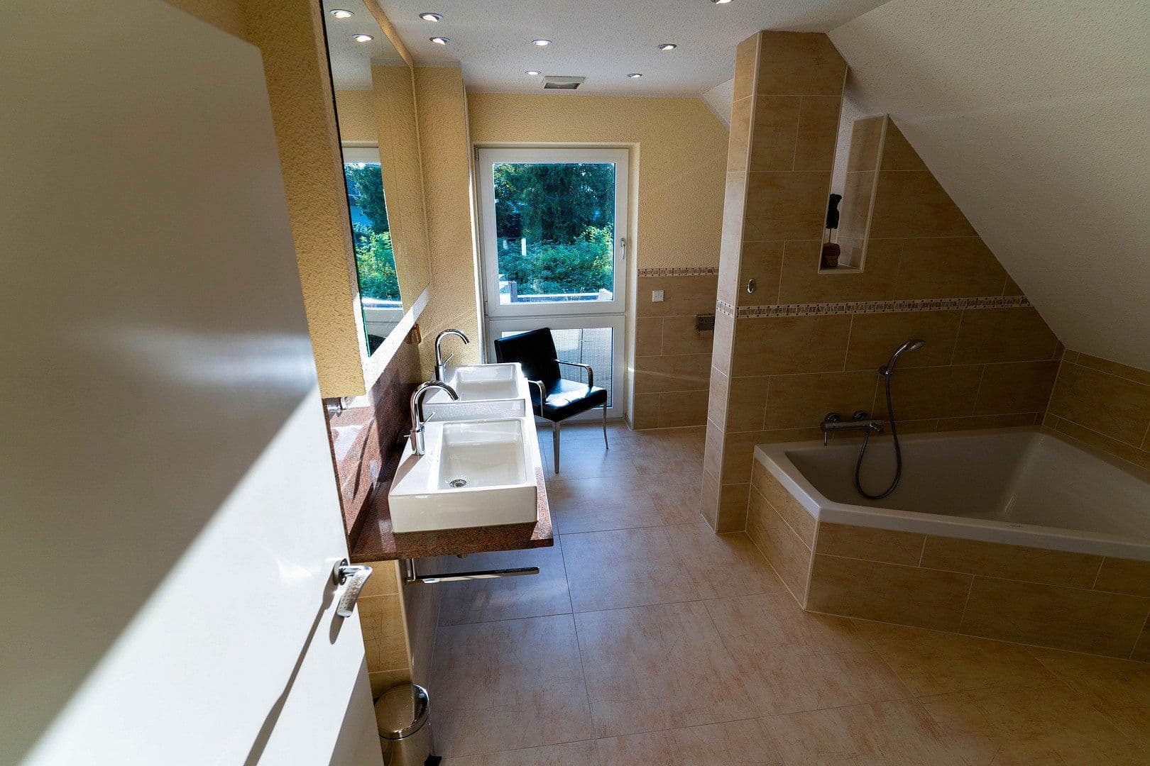 Prodej domu 183 m², pozemek 541 m², Weisenheim am Sand, Porýní-Falc Prodej domu 183 m², pozemek 541 m², Weisenheim am Sand, Porýní-Falc